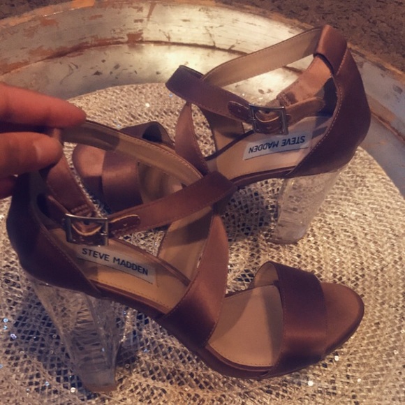 Heels - Picture 6 of 9